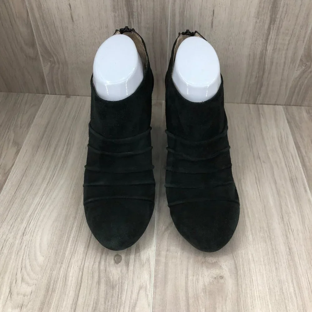 BCBGeneration Wedge Ankle Boots Womens 8.5B Helen Black Suede Zip Booties
